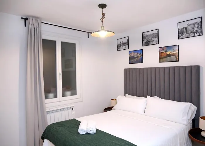 Piso Reformado Frente A La Catedral アパート