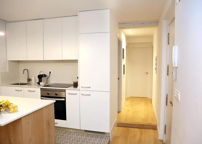 Piso Reformado Frente A La Catedral ビルバオ